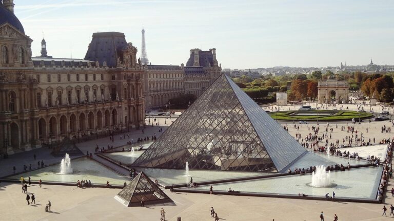 pyramid, praise, paris, praise, praise, praise, praise, praise